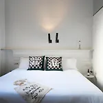 Hotel Chic & Basic Born Boutique