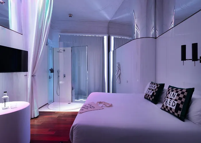 Chic & Basic Born Boutique Hotel 3*