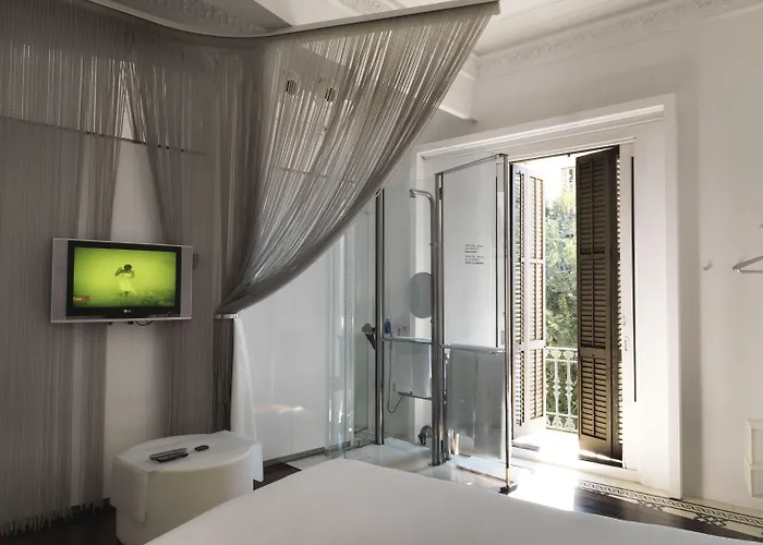 Chic & Basic Born Boutique Hotel