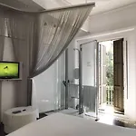 Chic & Basic Born Boutique Hotel