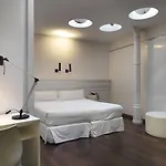 Chic & Basic Born Boutique