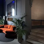 Chic & Basic Born Boutique Hotel