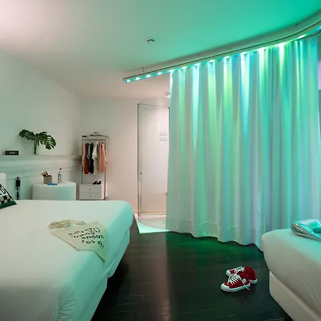 Hotell Chic & Basic Born Boutique