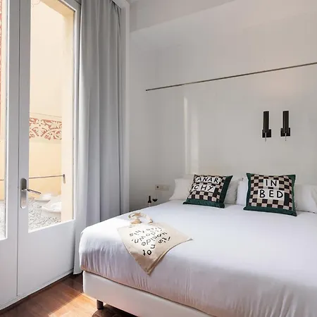 Hotell Chic & Basic Born Boutique 3*