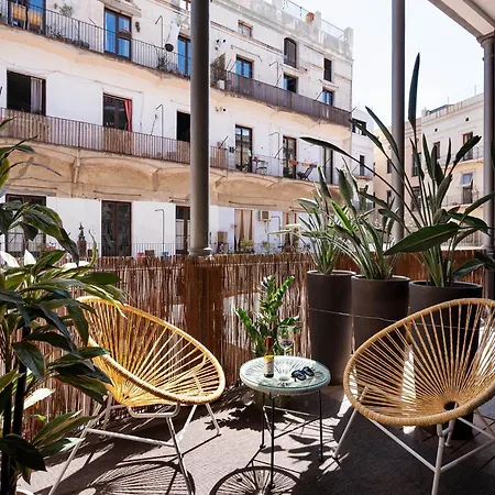 Chic & Basic Born Boutique Hotell
