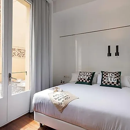 Chic&basic Born Boutique 3* Barcelona