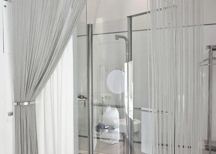 Chic & Basic Born Boutique Hotel