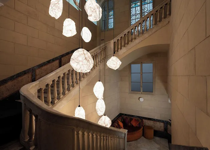 Chic & Basic Born Boutique Hotel