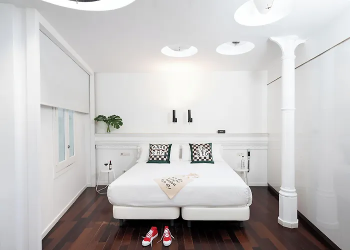 Chic & Basic Born Boutique