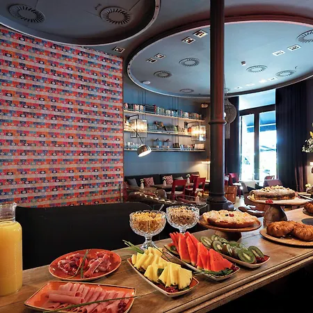 ホテル Chic & Basic Born Boutique