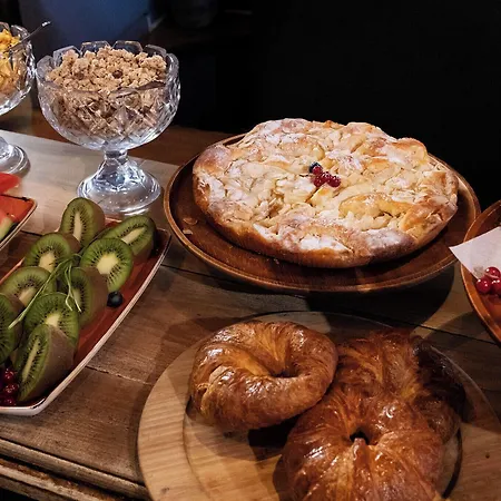 ホテル Chic & Basic Born Boutique 3*